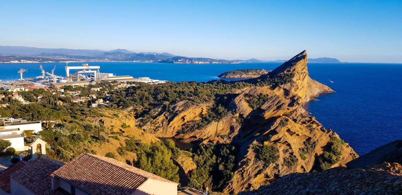 Appartement Vue Mer Avec Parking Ferme La Ciotat Exterior photo